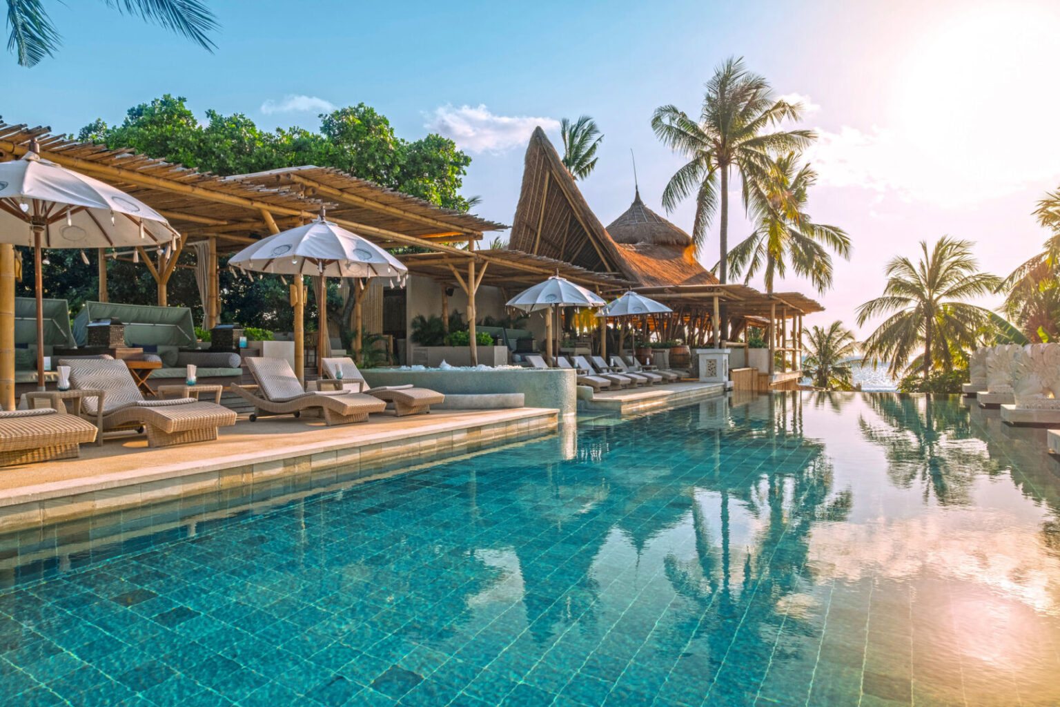 Azul-Infinity-Pool